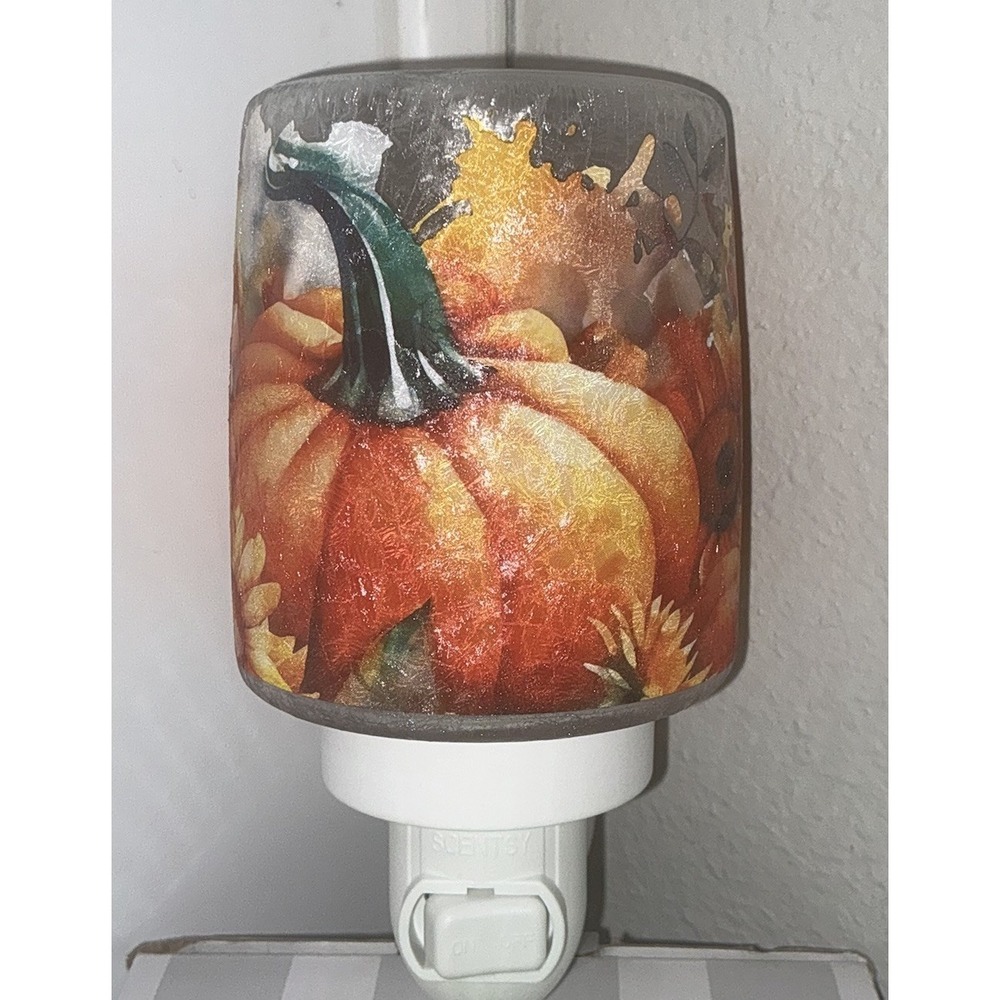 Pumpkin Acres Mini Plug-in Scentsy Warmer